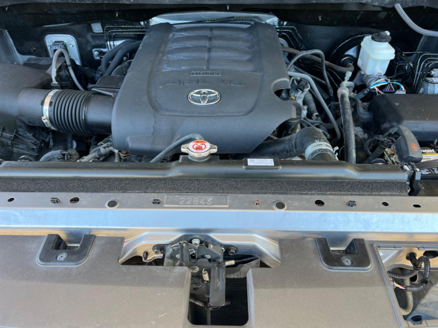 2018 Silver /Gray Toyota Tundra SR5 (5TFDM5F11JX) with an 4.6 V8 engine, Automatic transmission, located at 4520 Airline Hwy, Baton Rouge, LA, 70805, (225) 357-1497, 30.509325, -91.145432 - 2018 Toyota Tundra CrewMax 4X4 155K Miles, 4.6 V8, Power Windows ,Locks & Mirrors, Backup Camera, Cold A/C, Tow Pkg. It Has Dings & Scratches Mainly On Tailgate (See Pic). NO IN HOUSE FINANCING. FOR INFO PLEASE CONTACT JEFF AT 225 357-1497 CHECK OUT OUR A+ RATING WITH THE BETTER BUSINESS BUREAU WE H - Photo#16